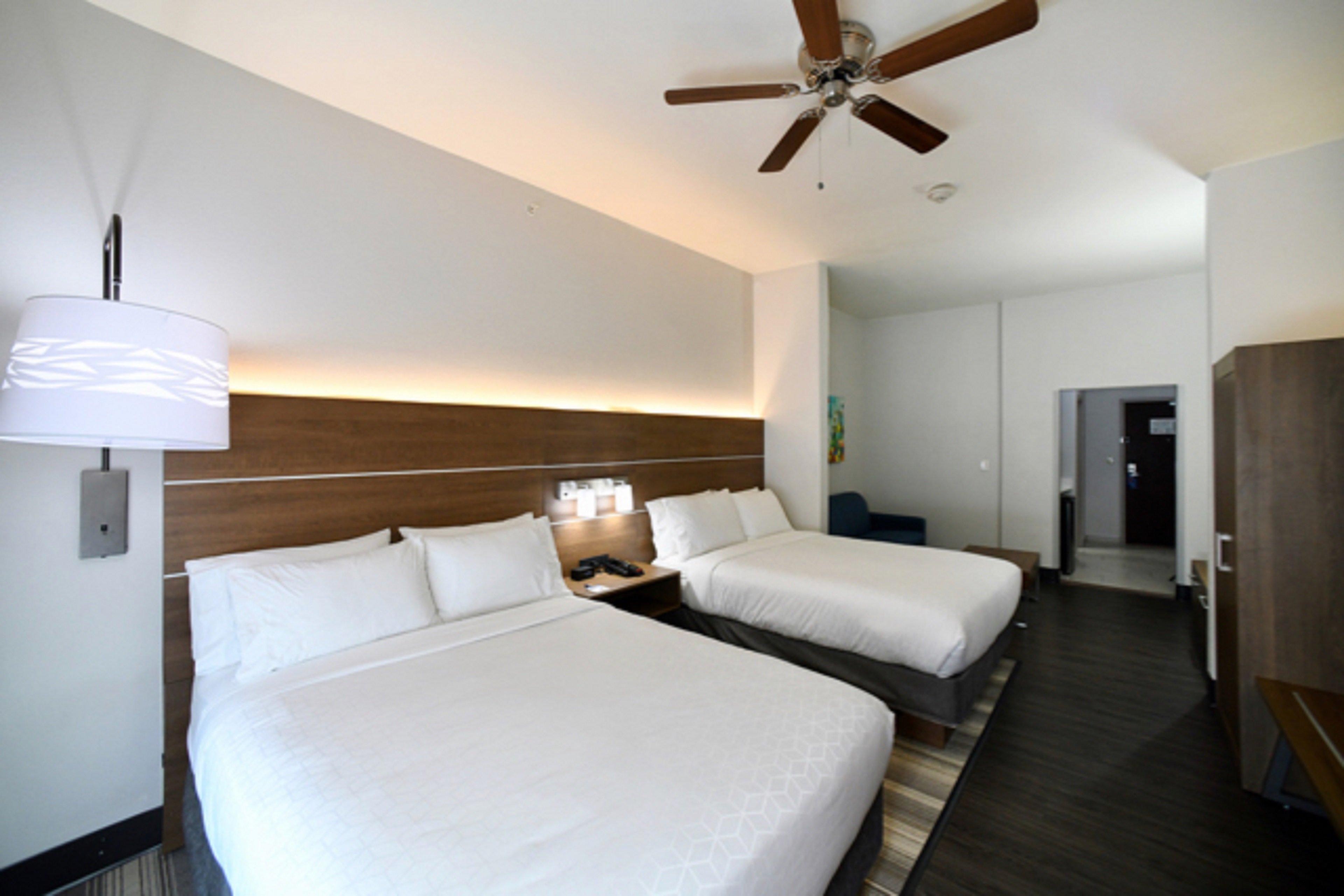 Holiday Inn Express Seguin By Ihg Esterno foto